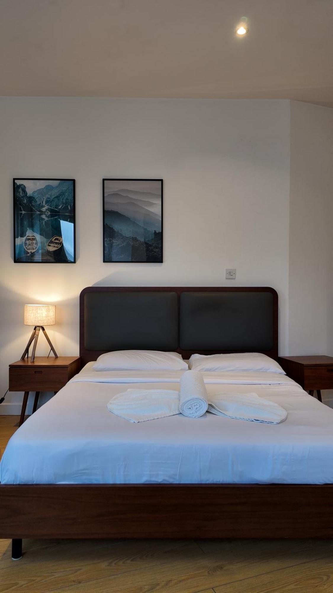 Sleep6 In Leicester Square, Soho Vr7 Лондон Екстериор снимка